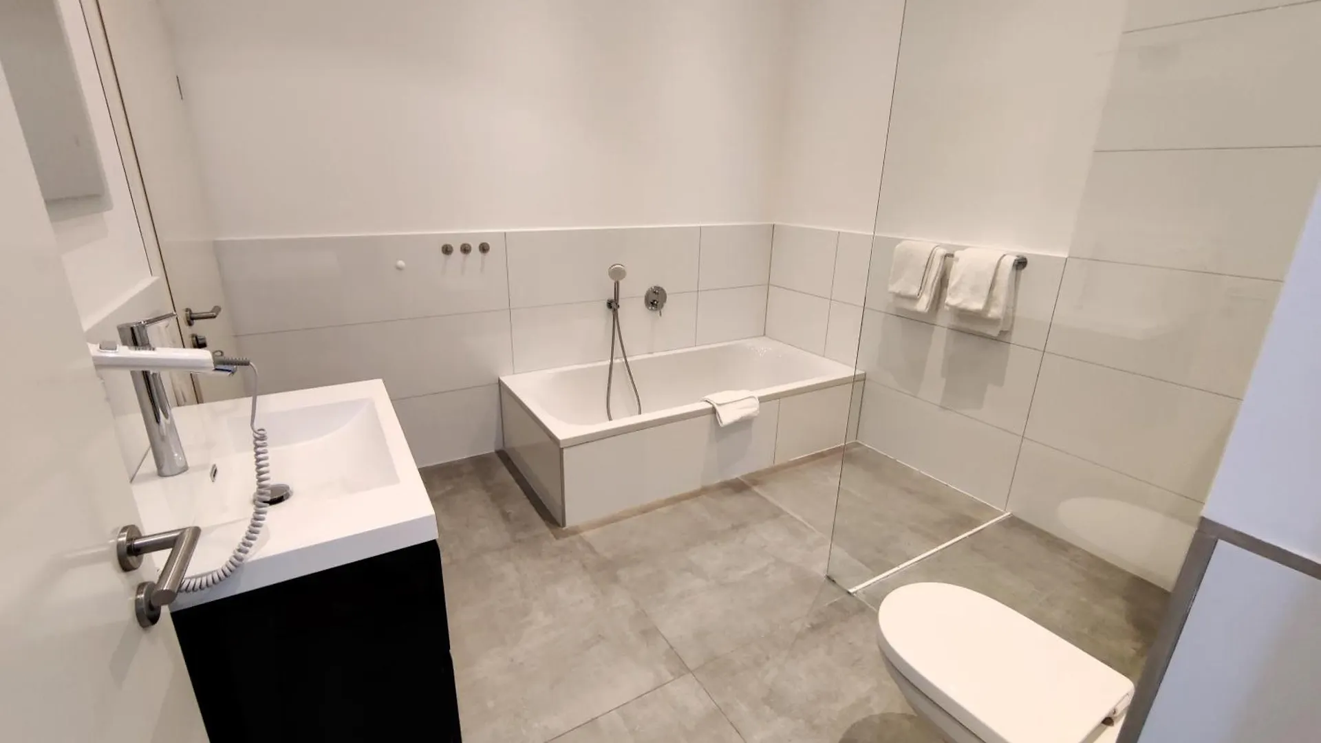 Apartament B-Chill House Düsseldorf 0*,  Niemcy